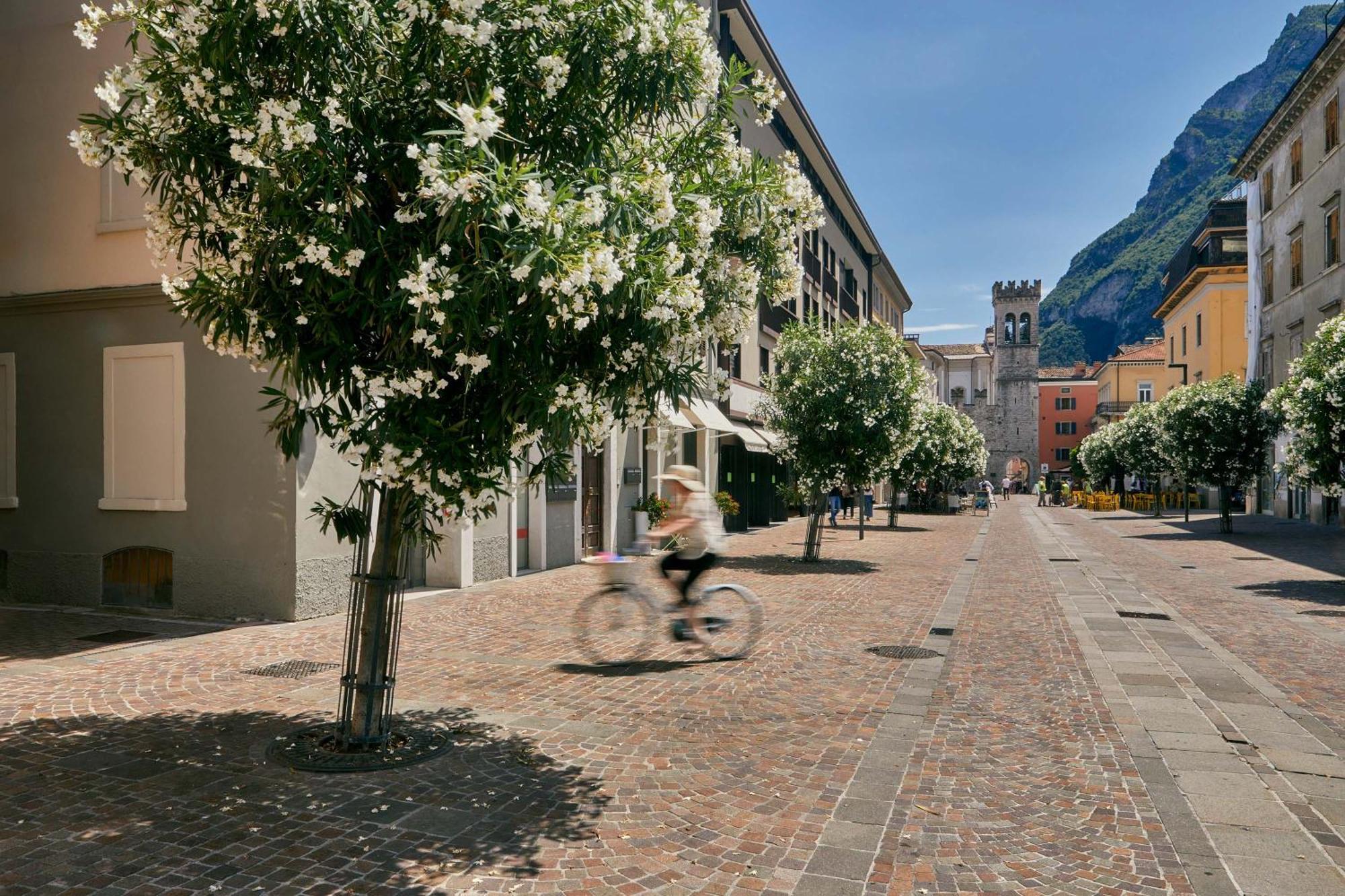 Bella Villa Apartments Riva del Garda Eksteriør bilde
