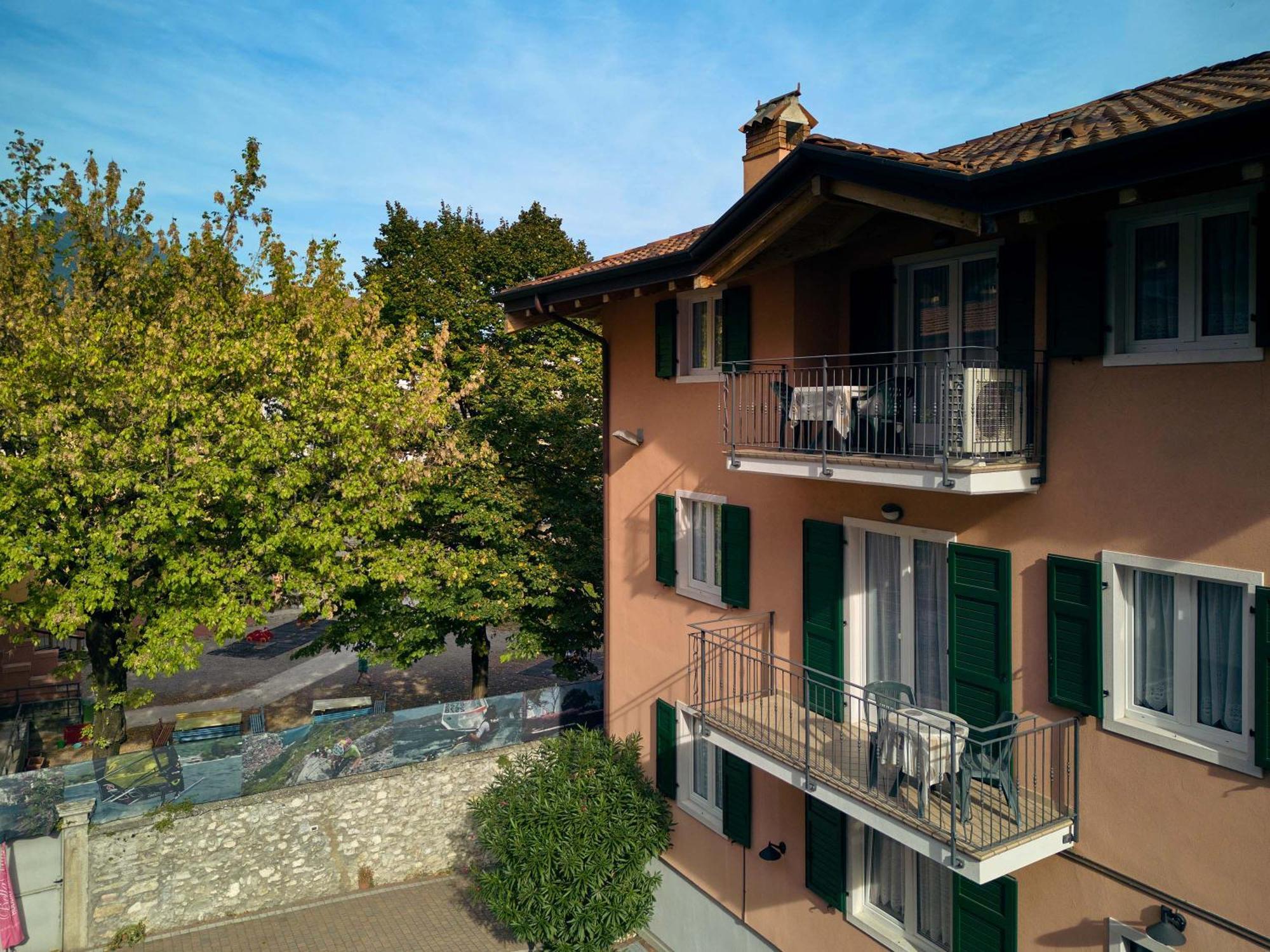 Bella Villa Apartments Riva del Garda Eksteriør bilde