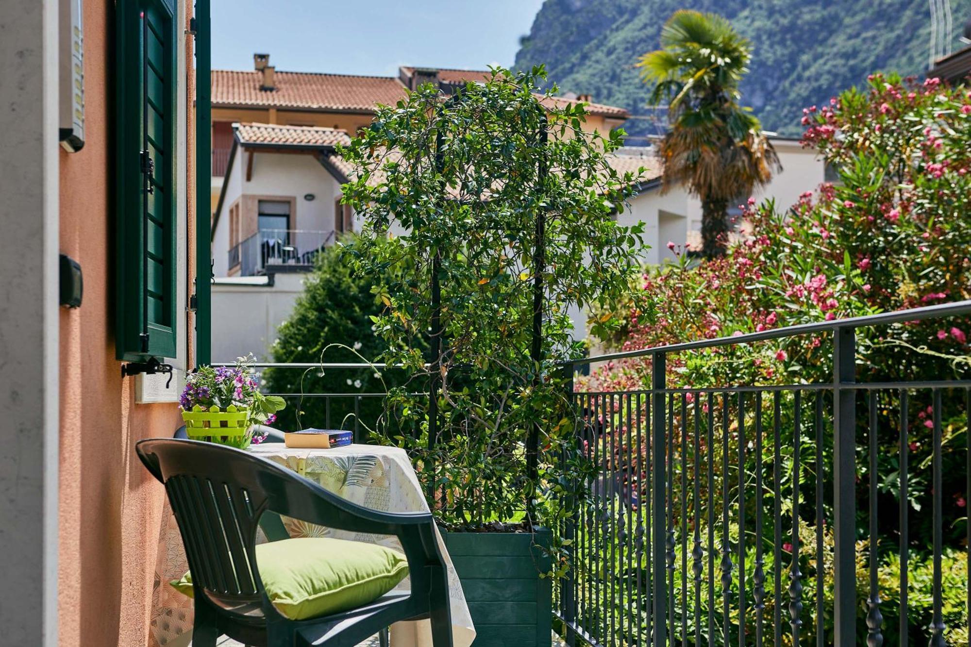 Bella Villa Apartments Riva del Garda Eksteriør bilde
